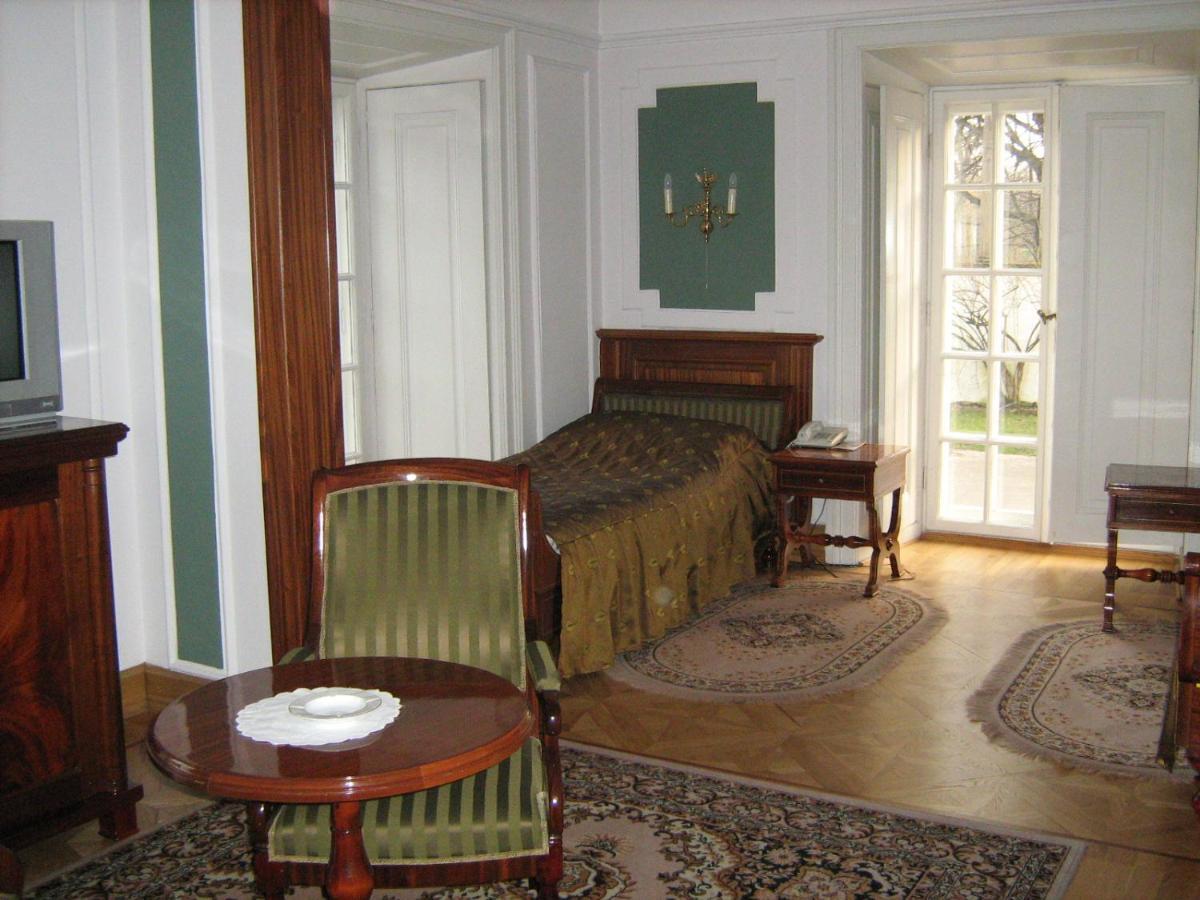 Hotel Butikowy Palac Jablonna Ngoại thất bức ảnh