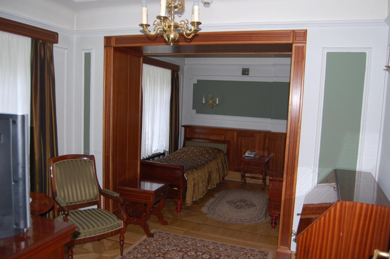 Hotel Butikowy Palac Jablonna Ngoại thất bức ảnh
